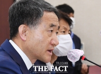 [TF포토] 답변하는 박능후 장관