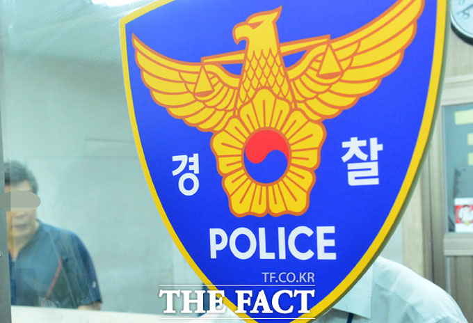경북 구미경찰서는 3일 택시기사를 흉기로 찌른 혐의(살인미수 등)로 A(21) 씨를 긴급체포해 조사 중이라고 밝혔다. /더팩트DB