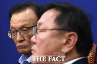 [TF포토] 고심하는 이해찬