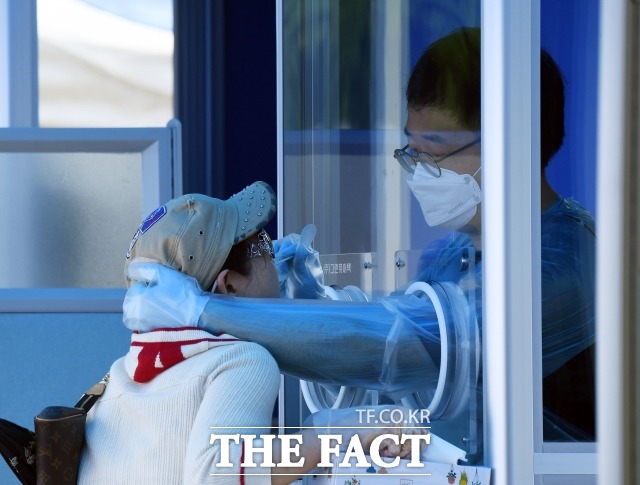 충북 청주시에서 우즈베키스탄 국적의 외국인 6명이 신종 코로나바이러스 감염증(코로나19) 확진 판정을 받았다. /이동률 기자