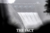  소양강댐 3년 만에 수문 개방…초당 3000톤 방류