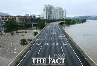 [TF사진관] '홍수위험', 통제되는 서울 주요 도로