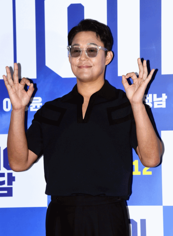배우 박성웅과 이상윤, 배정남은 단정한 슈트룩으로 댄디한 모습을 연출했다. /이동률 기자