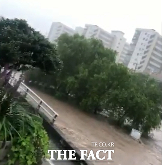 광주시 서구 양동 복개상가 광주천 모습./ 광주=허지현 기자