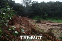  곡성 산사태 4명 사망…매몰자 1명 구조작업 중