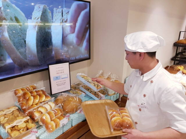 신세계백화점이 빵 구독 서비스를 전국으로 확대한다. /신세계 제공