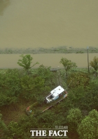 [TF포토] 덩그러니 놓여진 선박 조형물