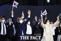  강제징용 해결 日과 대화로…文대통령 '협의 문 활짝'