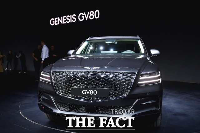 제네시스의 올해 7월까지 누적 판매량은 6만5대로 고급차 판매 1위에 올랐다. /이선화 기자