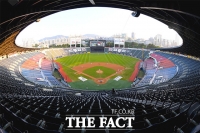 [TF포토] '텅 빈 야구장, 다시 무관중 경기'