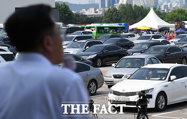 코로나19 재확산 속도가 빨라짐에 따라 자동차 업계에서는 사업장 피해와 하반기 실적 감소를 우려하는 목소리가 커지고 있다. /임영무 기자