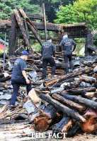 [TF포토] 화재 원인 감식하는 용주사 호성전