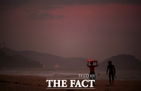  속초에도 코로나...여행 간 친구들 '16명' 무더기로 집단감염