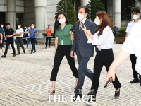  조국 '입시·펀드 등 '경쟁공화국' 논리 벗어나지 못 해 성찰'