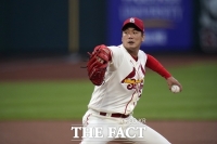  김광현, 메이저리그 데뷔 '첫 승'…6이닝 무실점 완벽투
