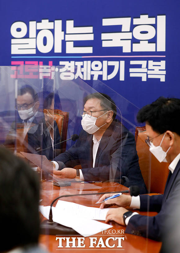 모두발언하는 김태년 더불어민주당 원내대표