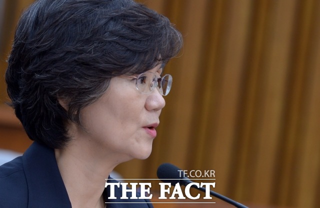 노정희 대법관이 현직 대법관으로선 두번째로 사법농단 재판에 증인으로 출석했다. 사진은 지난 2018년 7월 서울 여의도 국회에서 열린 인사청문회에서 의원들의 질의에 답하는 노 대법관의 모습. /문병희 기자