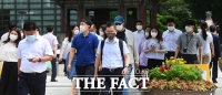 [TF사진관] 꺾이지 않는 코로나19 확산세...마스크 착용 의무화 실시한 서울시