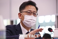 [TF포토] 수해 관련 질의에 답변하는 김현수 장관