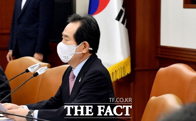 정세균 국무총리는 26일 의료계 총파업과 관련해 정부는 국민의 생명과 안전을 지키기 위해 집단행동에 맞서 신속하고 단호하게 대응하겠다고 경고했다. /국무총리실 제공