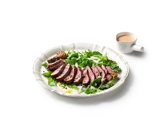 더플레이스는 스테이크 메뉴 2종을 O2O 메뉴로 확장 운영한다. /CJ푸드빌