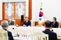  文대통령 만난 한교총 