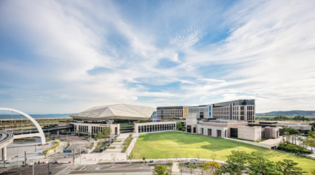 파라다이스시티에서 코로나19 확진자가 발생해 3일까지 임시휴업에 들어갔다. /파라다이스 제공