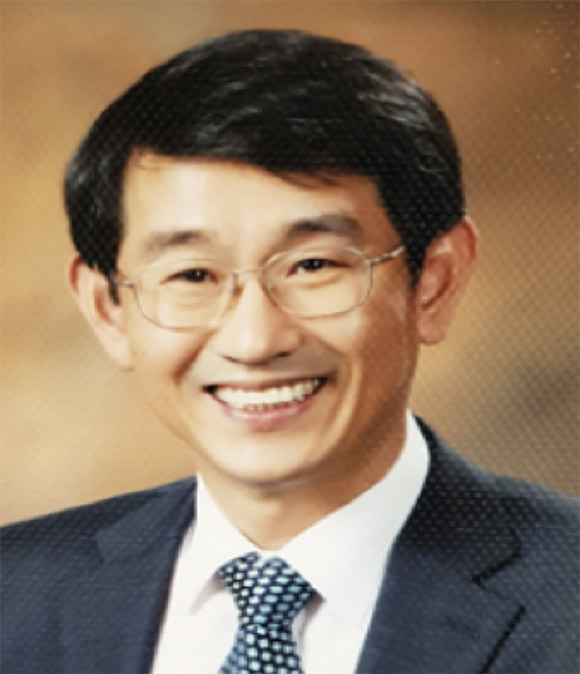 법무부가 대한법률구조공단 이사장에 김진수 법무법인 예강 대표변호사(56·사법연수원 20기)를 임명했다. /법무부 제공