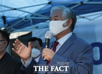 [TF포토] 코로나19 치료 마치고 기자회견 갖는 전광훈 목사