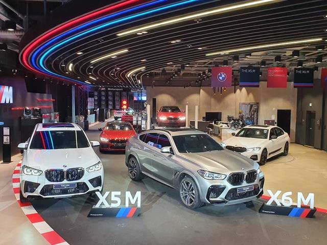 BMW는 지난달 총 7252대의 신규등록대수를 기록했다. 사진은 지난 6월 출시된 BMW 뉴 X5 M(왼쪽)과 뉴 X6 M. /BMW코리아 제공