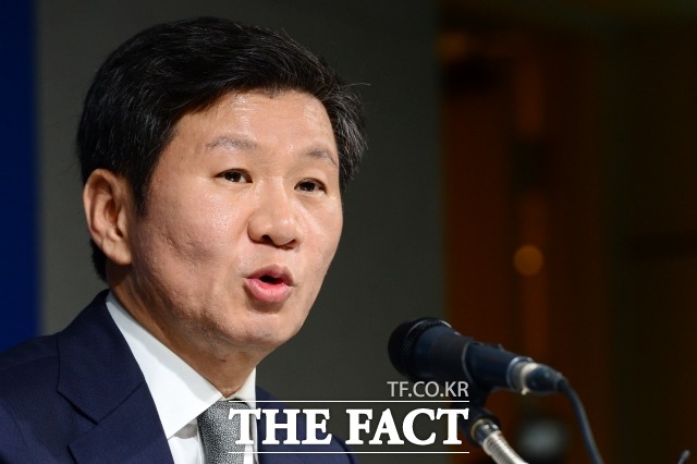 정몽규 HDC그룹 회장이 공언했던 모빌리티(Mobility) 그룹으로의 도약이 실패 수순을 밟고 있다. 아시아나항공 인수전의 결론은 다음 주쯤 나올 전망이다. /더팩트 DB