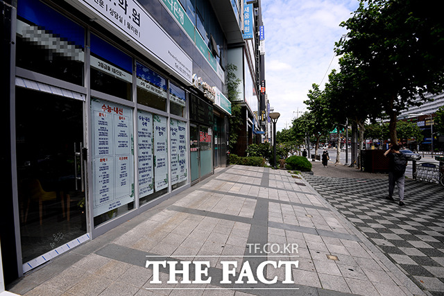 부동산114는 8월 중순부터 코로나19가 재확산하고 있다며, 올해 3분기에도 상가 수 감소세가 이어질 것으로 봤다. /이선화 기자