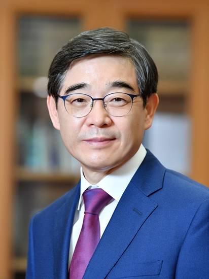 권순일 대법관(사진)이 대법관 임기 6년을 마치고 8일 퇴임한다. /대법원 제공