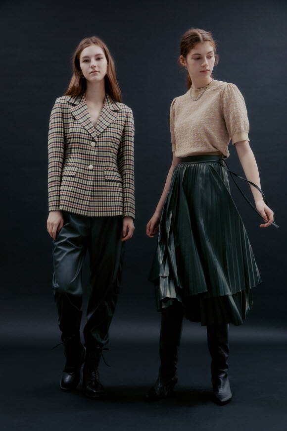 신세계인터내셔날의 쥬시 꾸뛰르가 프리미엄 라인 블랙 라벨을 출시했다. /신세계인터내셔날 제공