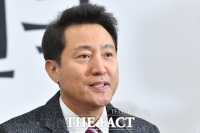  오세훈, '윤영찬 포털통제 논란'에 文 비난…'독재 5관왕 그랜드슬램'