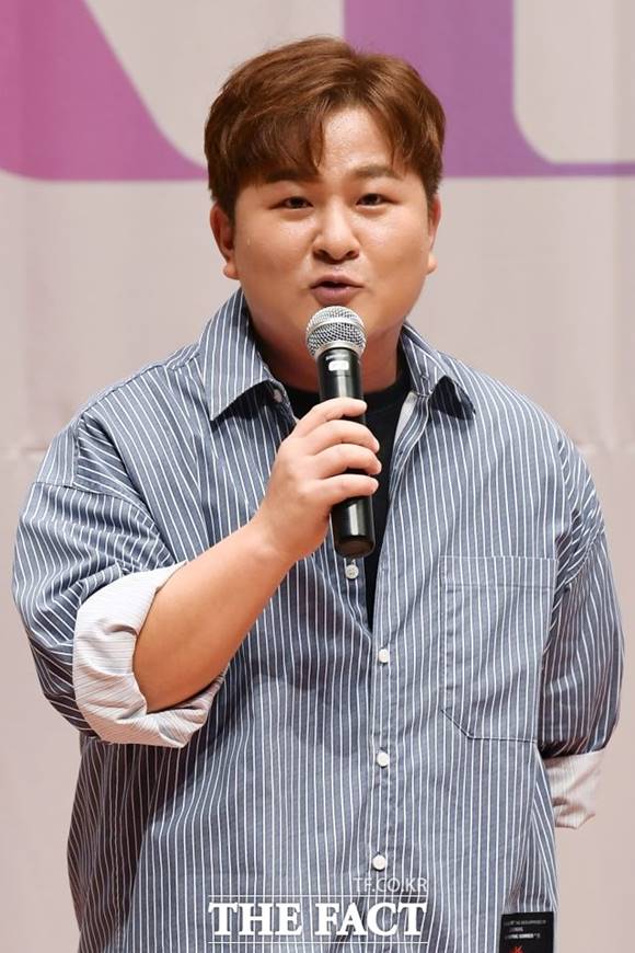 가수 허각이 자신의 SNS를 통해 채무자들에게 공개적으로 경고의 메시지를 남겼다. /더팩트 DB