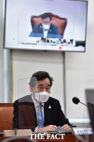 [TF포토] 화상 의원총회서 발언하는 이낙연 대표