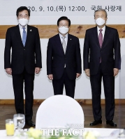  이낙연·김종인, 추석 전 2차 재난지원금 지급 '합의'…협치는 '동상이몽'