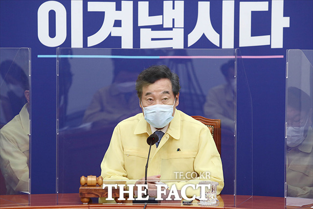 이낙연 더불어민주당 대표가 11일 일부 보수단체의 개천절 집회 예고에 강력한 사전·사후 방안을 강구하라고 당부했다. 2일 민주당 최고위원회의에 참석해 모두발언 하는 이 대표./배정한 기자