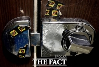  'KBS 몰카' 개그맨 '죄송하다' 울먹…징역 5년 구형