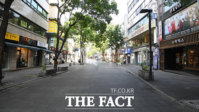 올해 역성장을 방어하겠다는 입장을 고수하던 정부가 최근 역성장이 불가피하다는 견해를 밝혔다. /이새롬 기자