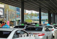  [TF현장]부산 코로나 주춤하나 했더니…택시 기사 잇단 확진에 기사들 ‘신음’