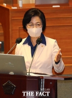  권익위 '추미애, 아들 의혹 검찰 수사와 직무 관련성 없다'