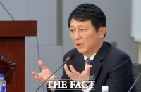  靑 정무수석 '秋 아들 의혹, 檢 수사 지켜보는 것이 해답'