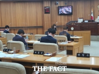  [TF현장] 민주·비민주계 의원 결투장 된 목포시 의회 …시민들 
