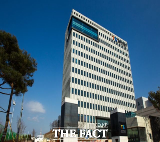 한국교통안전공단은 도로·철도·항공 분야의 공공데이터를 발굴해 개방한다고 18일 밝혔다.사진은 김천혁신도시 소재 한국교통안전공단 본사 전경/한국교통안전공단 제공