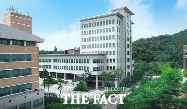 광주여자대학교가 항공보안경호학과, AI융합학과, 애완동물보건학과 등 미래 유망직종 관련 3개학과를 신설하고 2021학년도 부터 총 70명 규모의 신입생을 모집한다. 사진은 광주여자대학 캠퍼스 전경./광주여대 제공