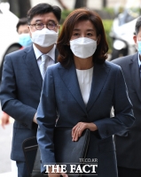  '패스트트랙' 재판 출석한 나경원 '참담한 심정'