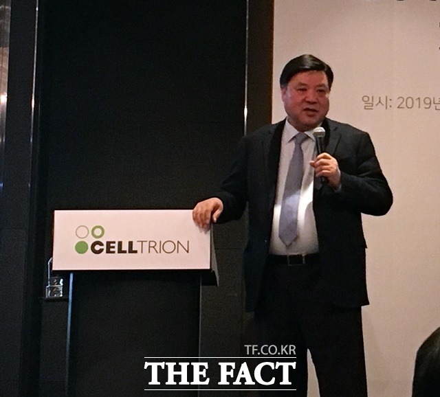 서울고법은 서정진 회장이 남인천세무서장을 상대로 낸 증여세 경정거부처분 취소소송 항소심에서 원고의 항소를 기각한다고 23일 판결했다. /더팩트 DB