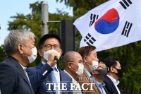 [TF포토] '개천절 광화문 집회 중단 선언 기자회견' 발언하는 김문수